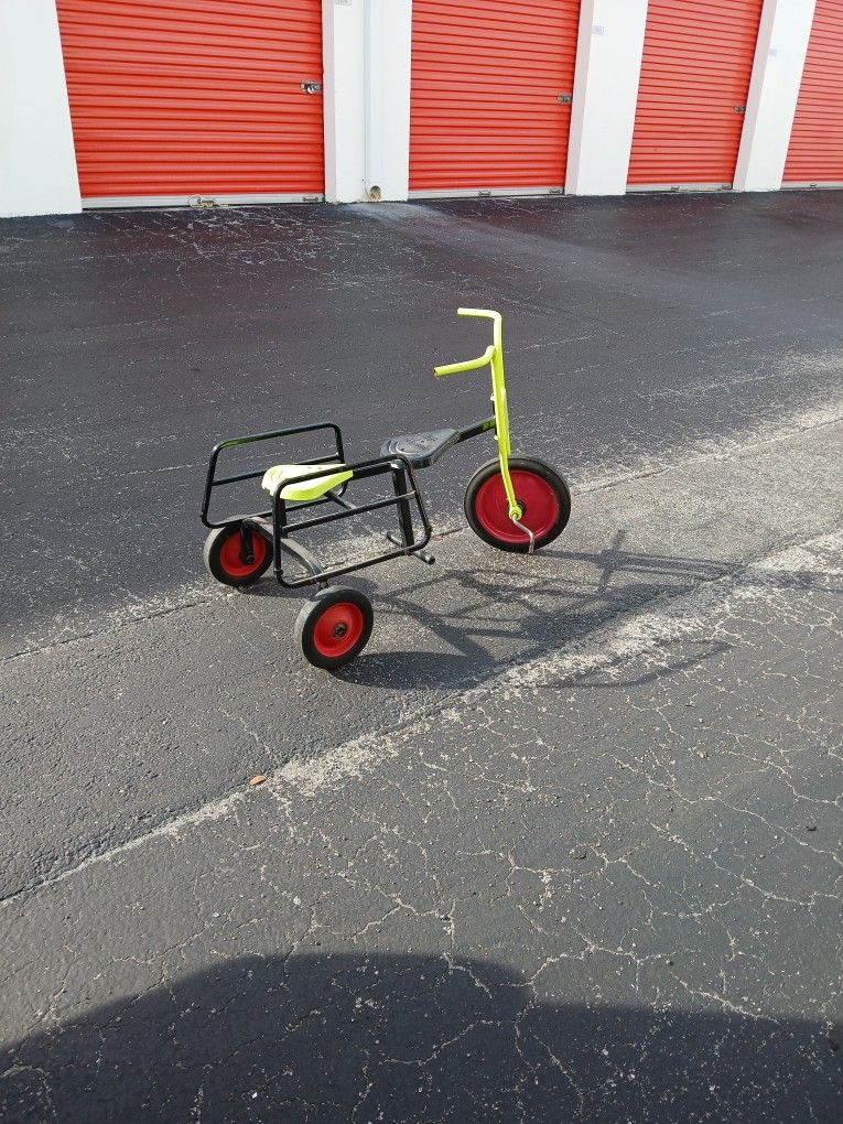 Antique Angeles Tricycle