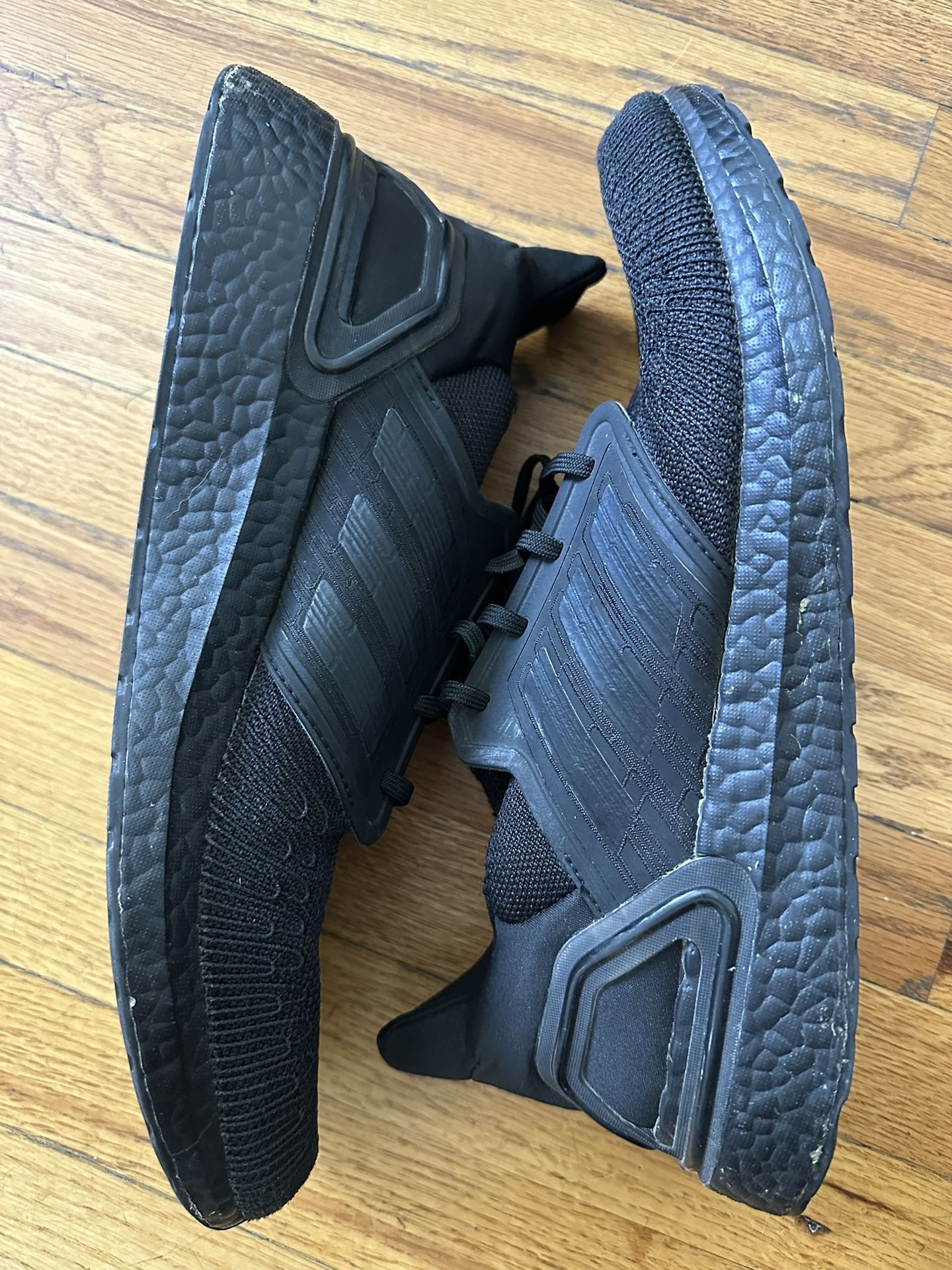 Adidas ultra Boost Size 12 1/2