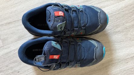Salomon Trail Running Shoes size 2,5