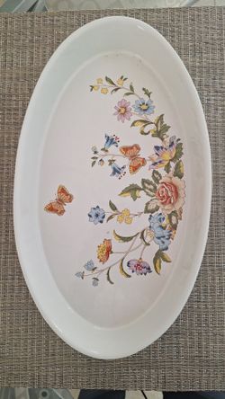 VINTAGE AYNSLEY MADE IN ENGLAND HYSTYLE MICROWAVE-DISHWASHER PROOF OVEN TO TABLEWARE DISH.. 14. 25"W  X  8 1/4" X 1 3/4" NEVER USED!