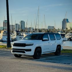 2022 Jeep Grand Wagoneer