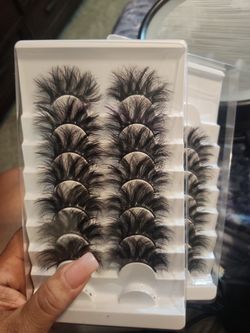 Wispy lashes