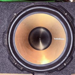 Rockford Fosgate P3 15” subwoofers and Amp
