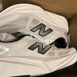 New Balance FuelCell Rebel V5 Men's Running Shoes Size 10.5 White Black 