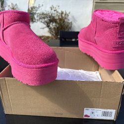 New With Box Pink UGGs Boots 