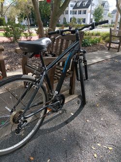 Schwinn GTX 3 Hybrid mountain bike