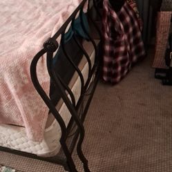 Queen Wrought Iron Bed Frame And Box Spring