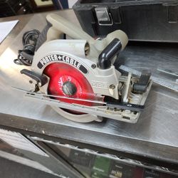 Porter Cable  Circular Saw 7  1/4"