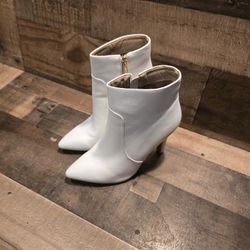IDIFU Ankle Pointed Toe High Heel Stiletto Side Zip White Boots US Sz 7.5 *NEW*
