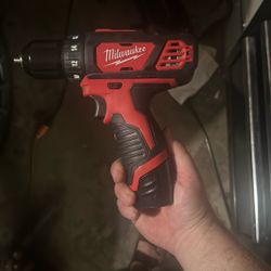Milwaukee Drill Driver 2407
