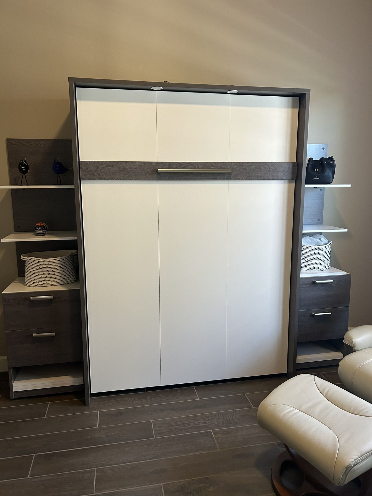 Murphy Bed - Full Size With Shelving