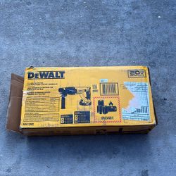 Dewalt DCH133M2 1” SDS Hammer Kit 