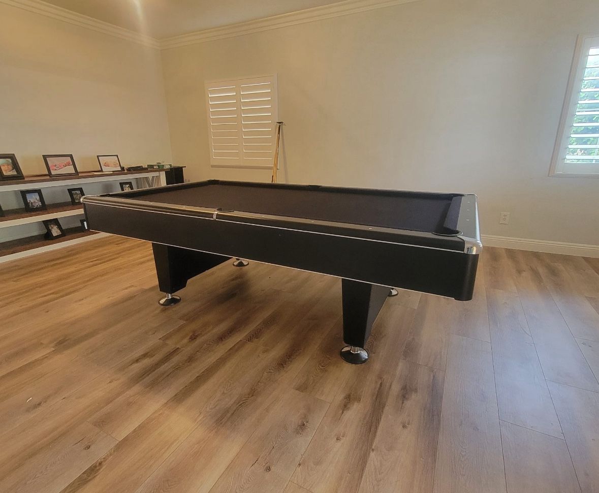 Pool Table 8ft ( Free Delivery & Set Up & New Color Felt Of Your Choice )