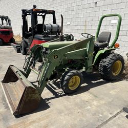 John Deere tractor (Recinditioned)