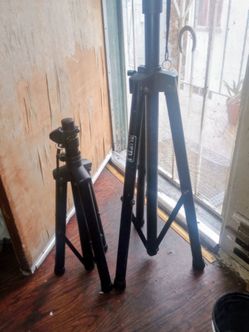 Speaker tripods