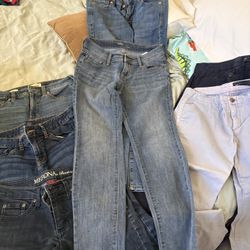 Women’s Jeans, Chords,etc 12 Pairs Size 2-4