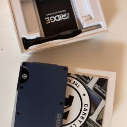 Ridge Wallet/ Navy Blue Color 
