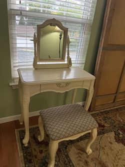 Cream Carved Vanity & Upholstered Stool | Vintage Elegance with Ornate Detailing
