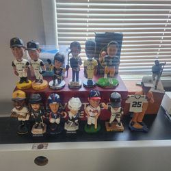 Bobbleheads 