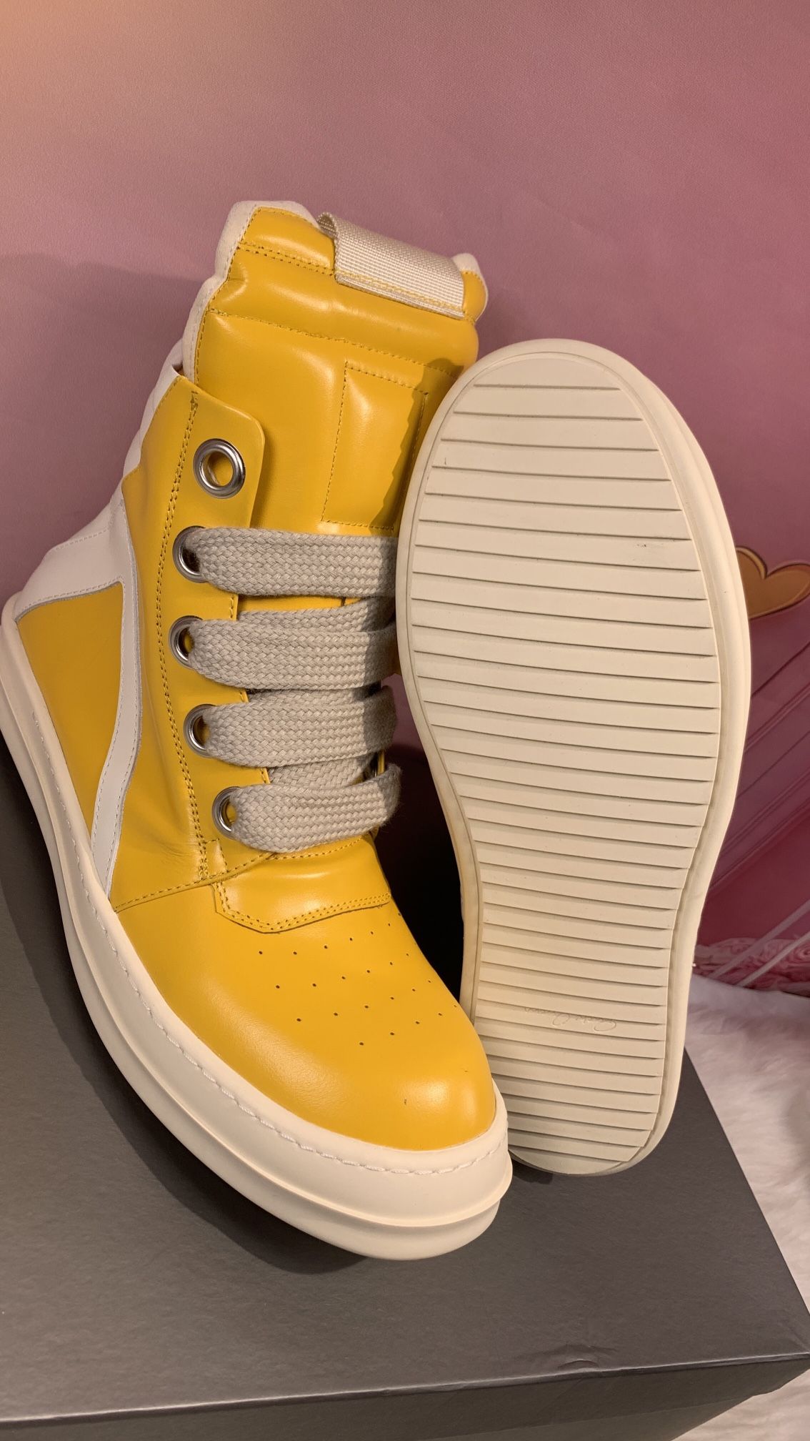 Unisex rivet shoes👟