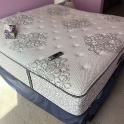 Adjustable Base From Mattress Firm In Great Condition