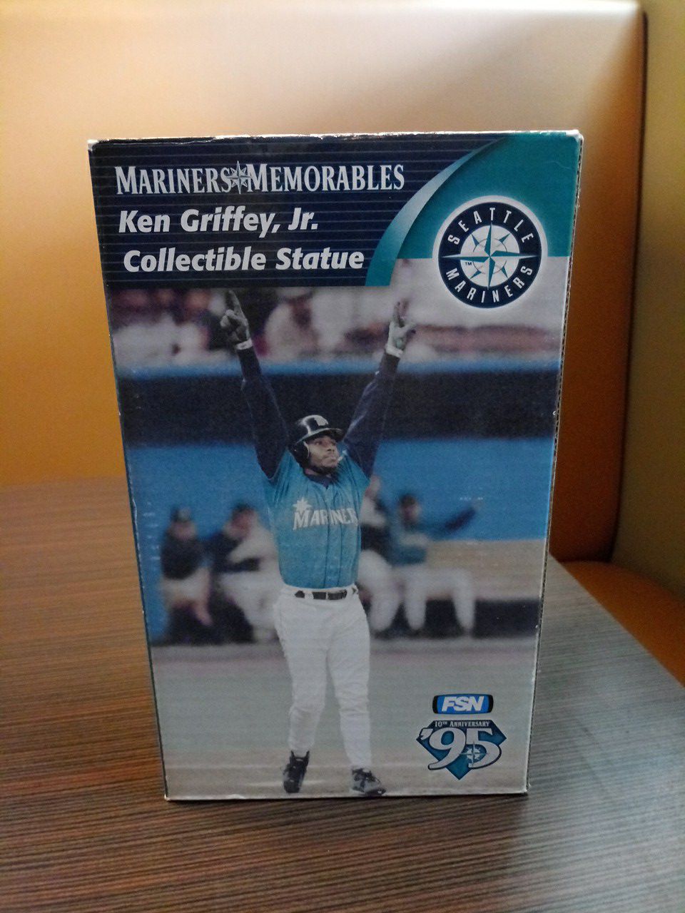 Ken Griffey jr. Mariners collectible statue