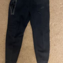 men’s medium black nike tech pants