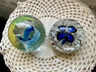 Set of two medium sized paper weights
