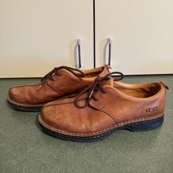UGG Australia Split Toe S/N 5527 Leather Brown Oxford Shoe Size 12