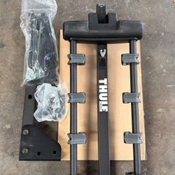 Thule Range 4 Bike Hanging RV Bike Hitch Rack - Fits 2" Receivers - Black - 9057. Portabicicleta 