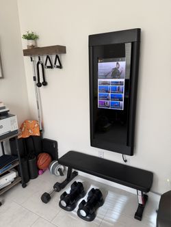 Tonal Smart Home Gym – Excellent Condition (Bench + Accessories Included)