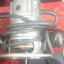 Black n decker router