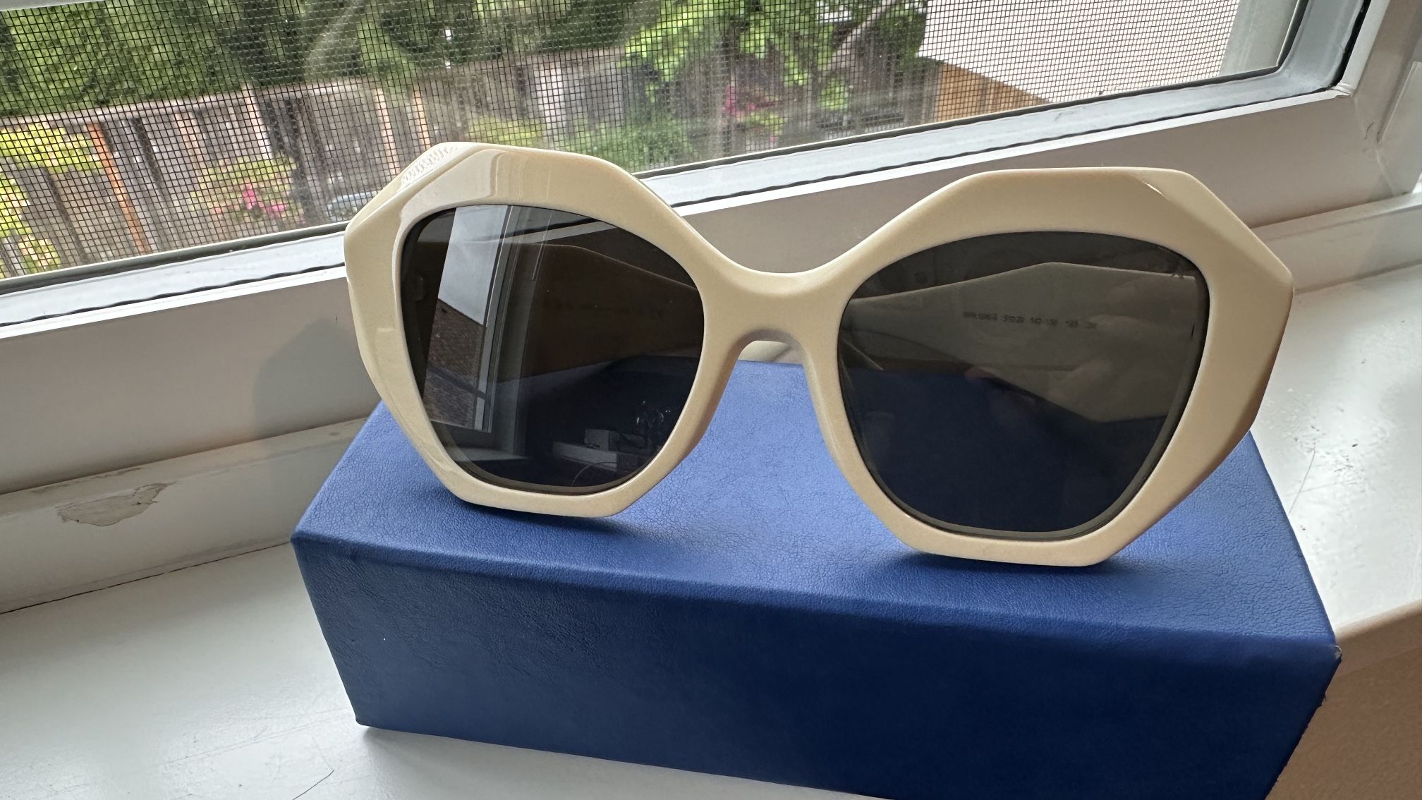 Sunglasses 