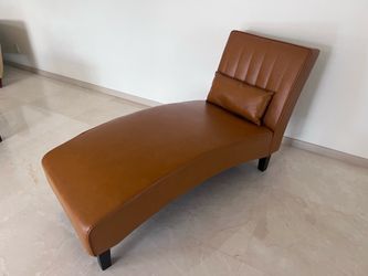 Chase lounge