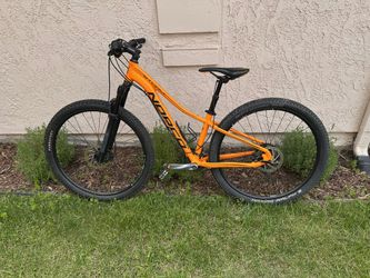 2016 Norco Storm 7.1 XXS Mountain Bike — 27.5″ Wheels, RockShox Judy & Dropper — $550