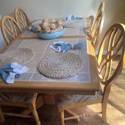 Dinning Table 
