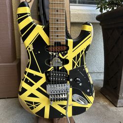 EVH Frankenstrat - Custom Paint - Black/Yellow Strip