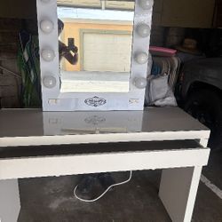 Vanity Mirror With Lights
