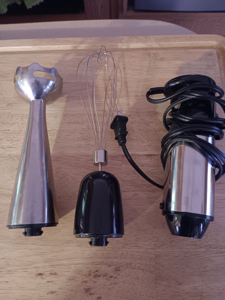 NICE HAND MIXER FOR SALE