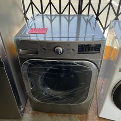 New LG Mega Capacity Gas Dryer 9.0 Cubic Feet