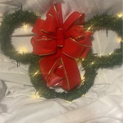 mickey christmas wreath