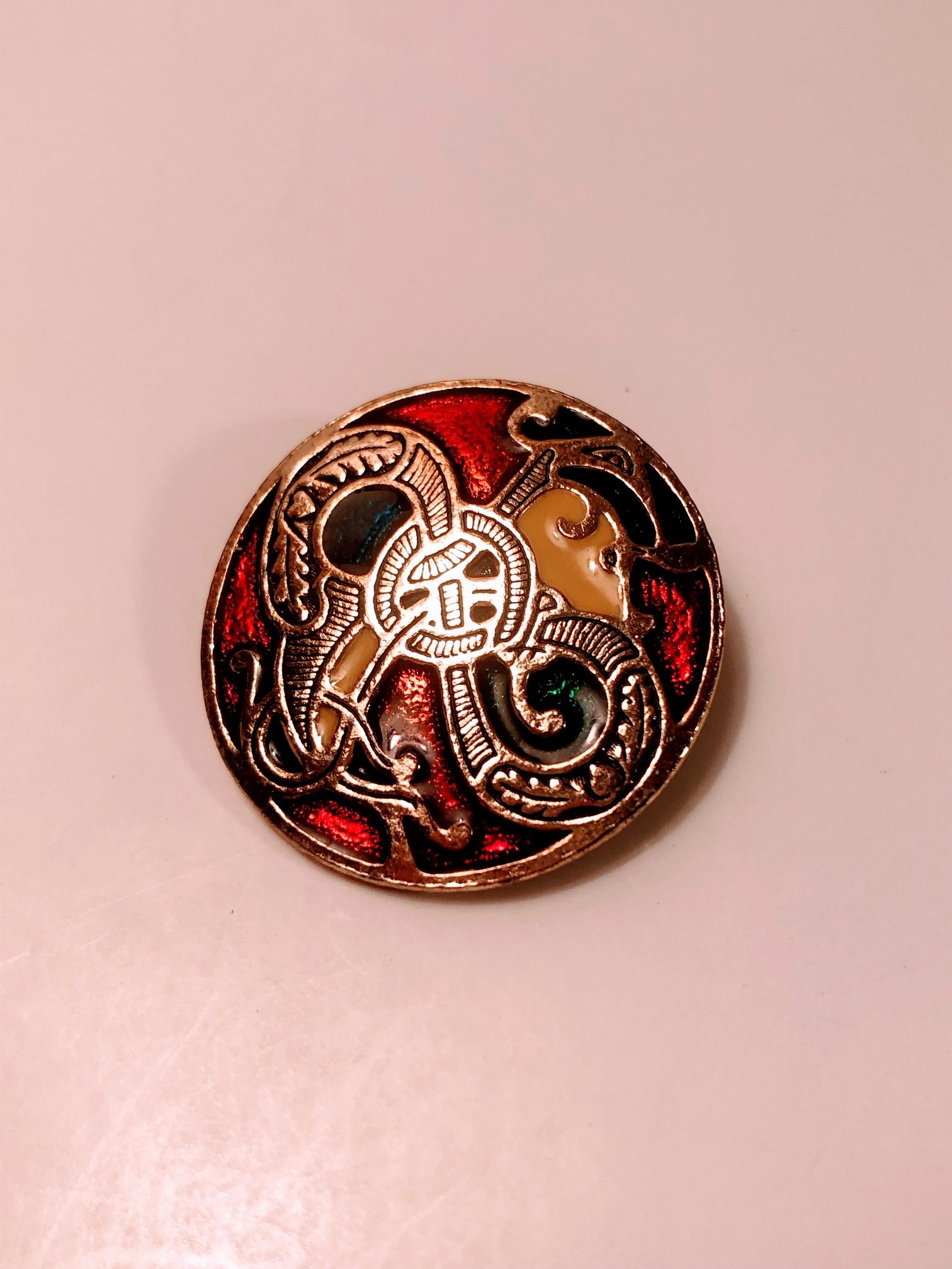 Miracle Celtic Round Brooch / Pendant