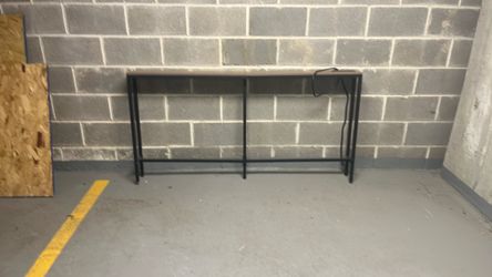 Small table/decor holder