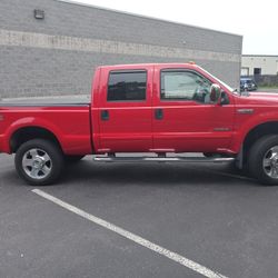 2006 Ford F350 Lariat Diesel 4 Door 6 3/4 Bed Super Cab Loaded