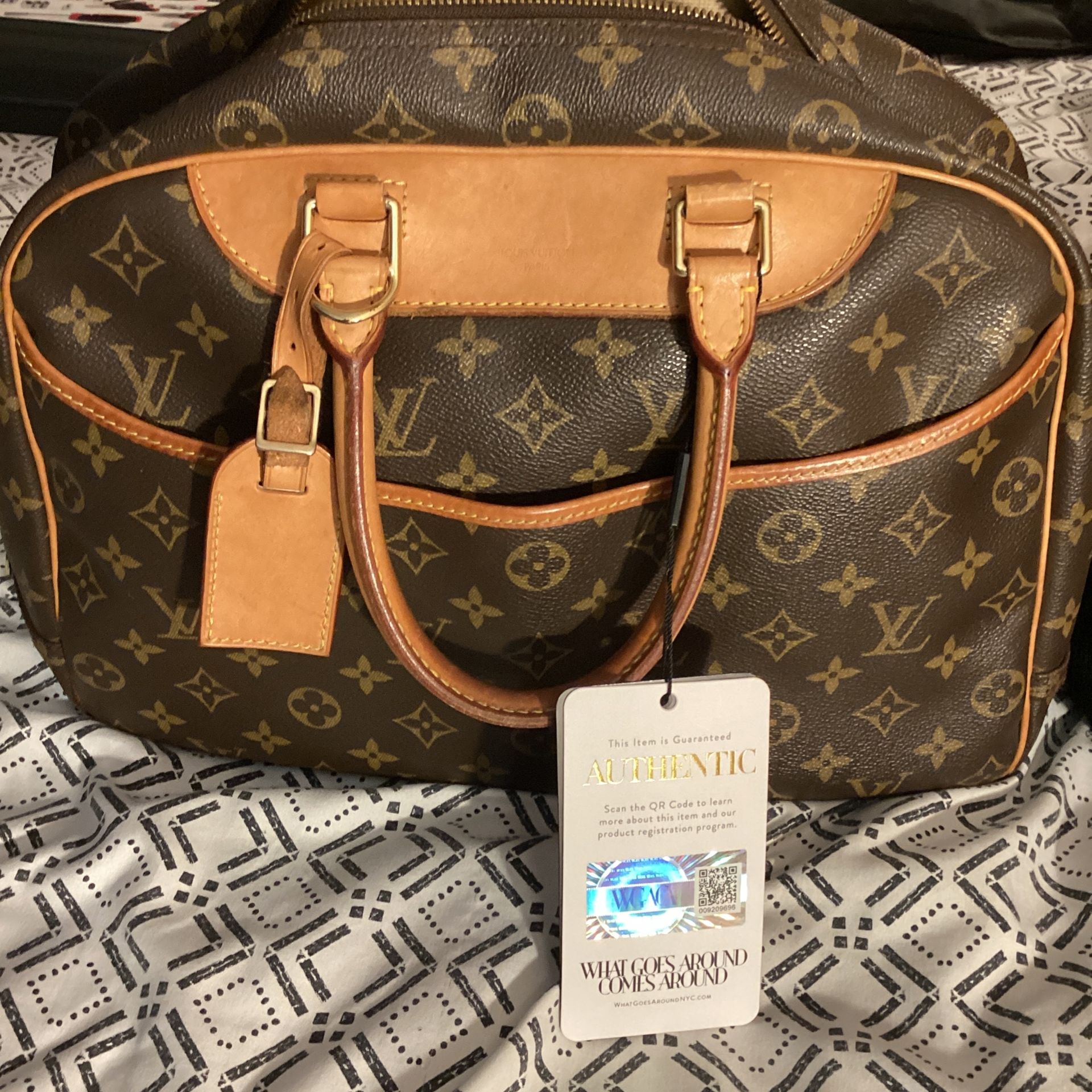 LV MONOGRAM DEAUVILLE - 251