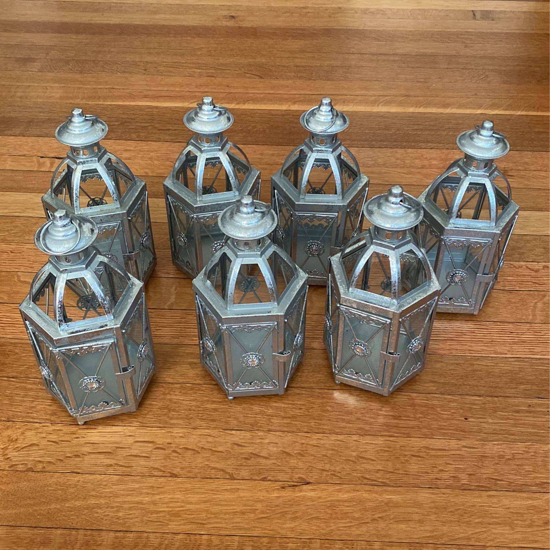 7 Big Lanterns For Any Occasion. 