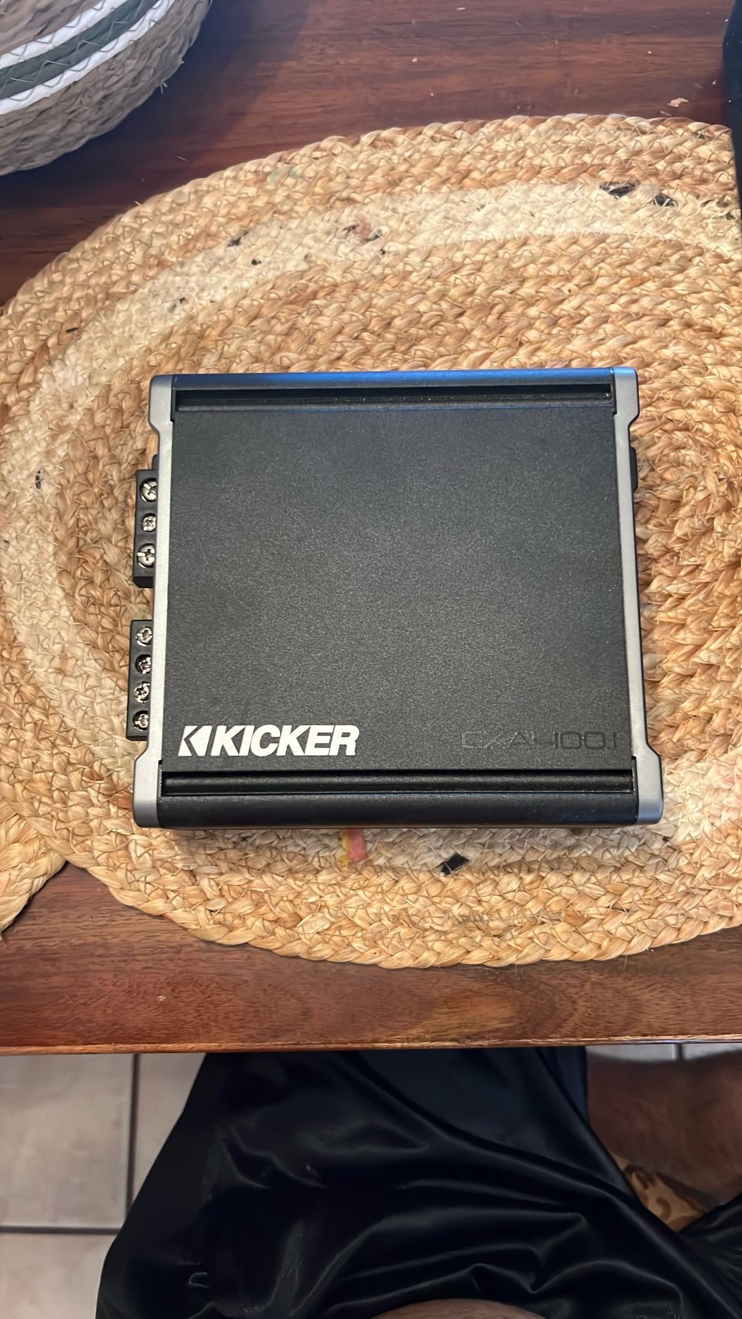 Kicker Amp