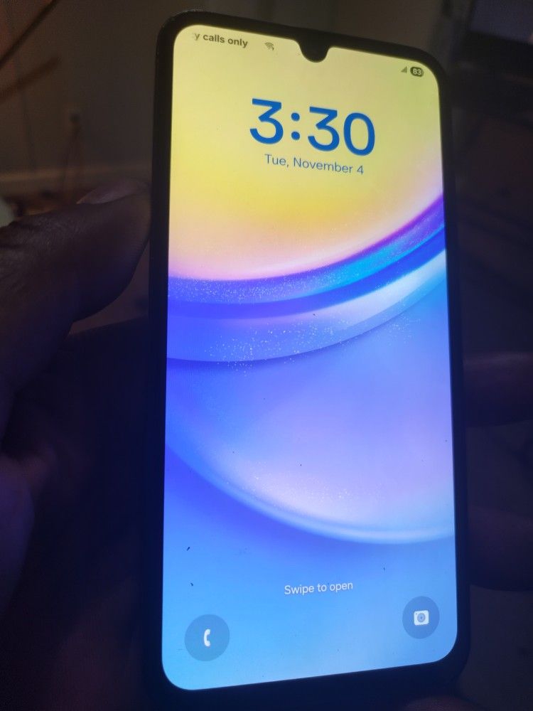 It's A Samsung By Metro And T-Mobile Nothing Wrong With It Works Good