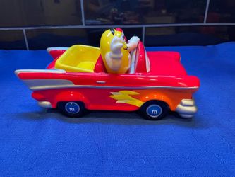 Vintage 2002 Galerie M & M Classic ceramic red convertible car with M & M characters
