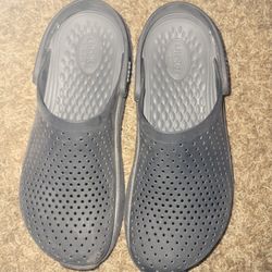 Crocs Women's Sz 9